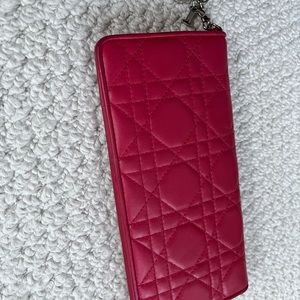 Dior wallet